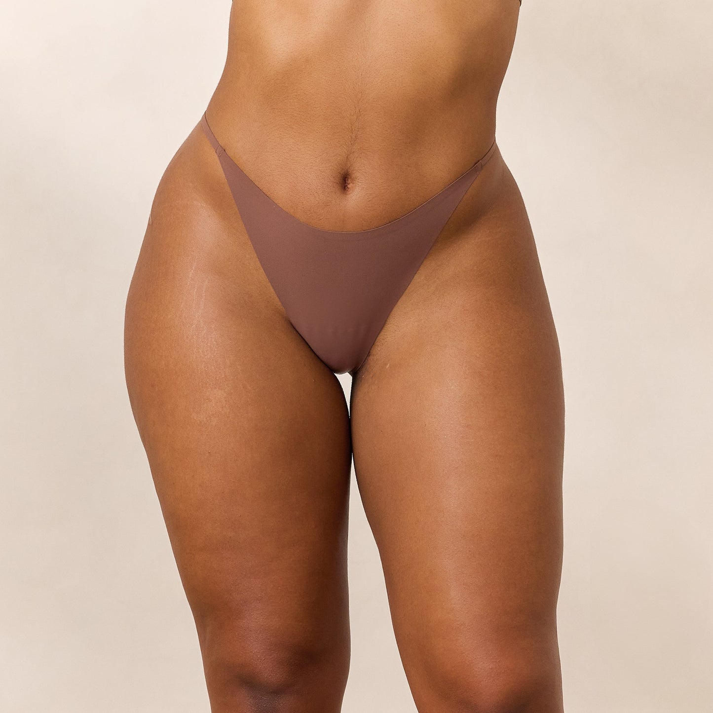 Everyday Form G-String - Muskaat