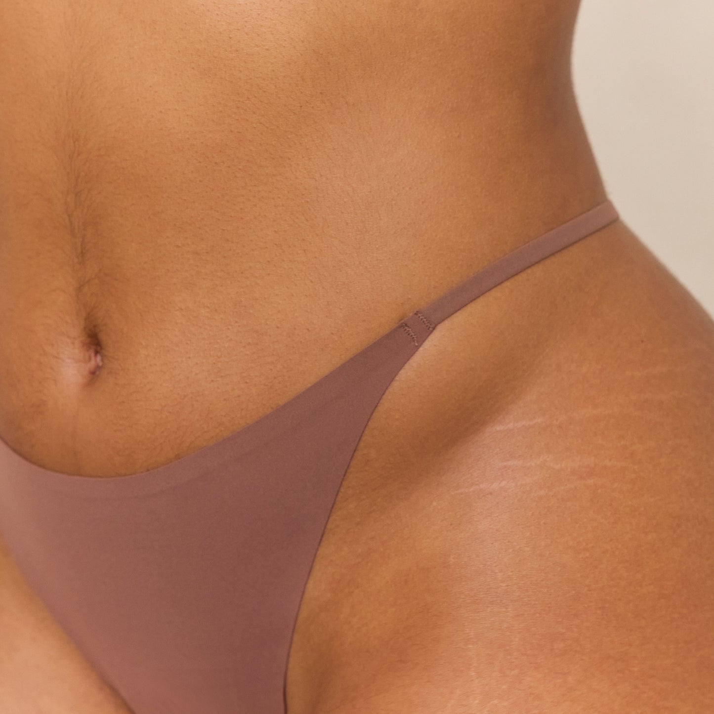 Everyday Form G-String - Muskaat