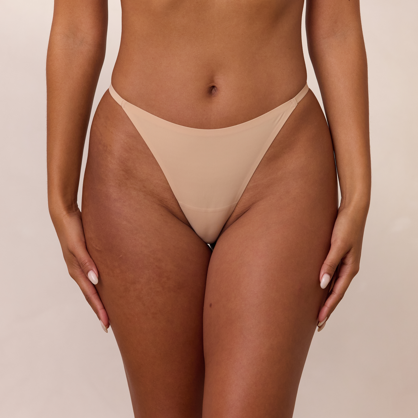 Everyday Form G-String - Zand