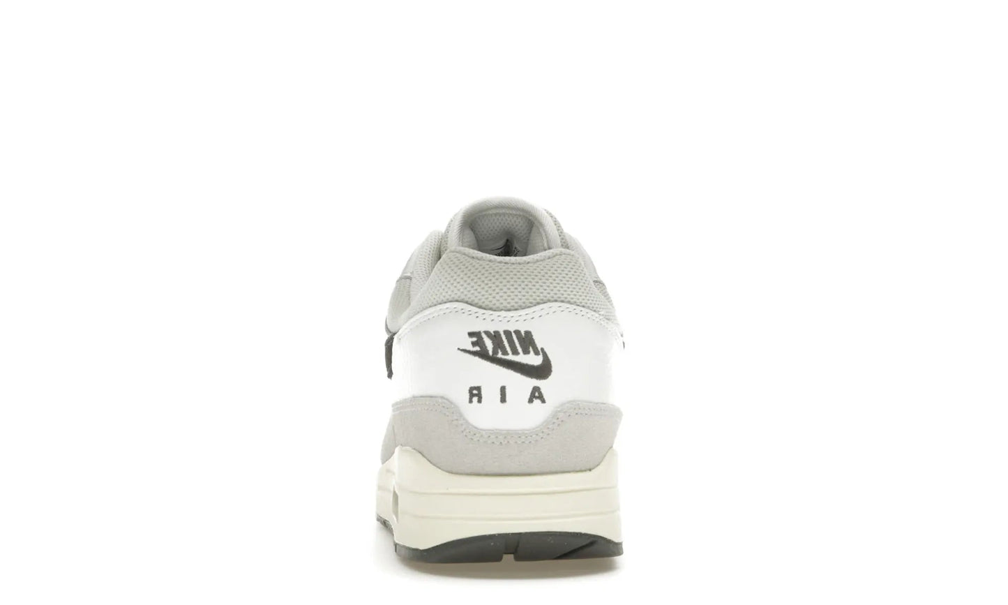 Nike Air Max 1 Light Bone Iron Grey | 1 + 1 Gratis