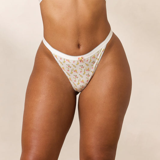 Rosebud Ribbed String - Witte Bloemenprint